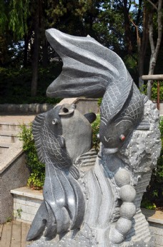 金鱼石雕