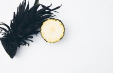 哈密瓜果园新鲜菠萝高清水果摄影